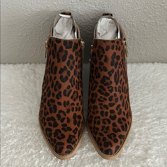 Very Volatile Size 7 Gracemont Genuine Horse Hair Booties In Leopard Print - Picture 5 of 9